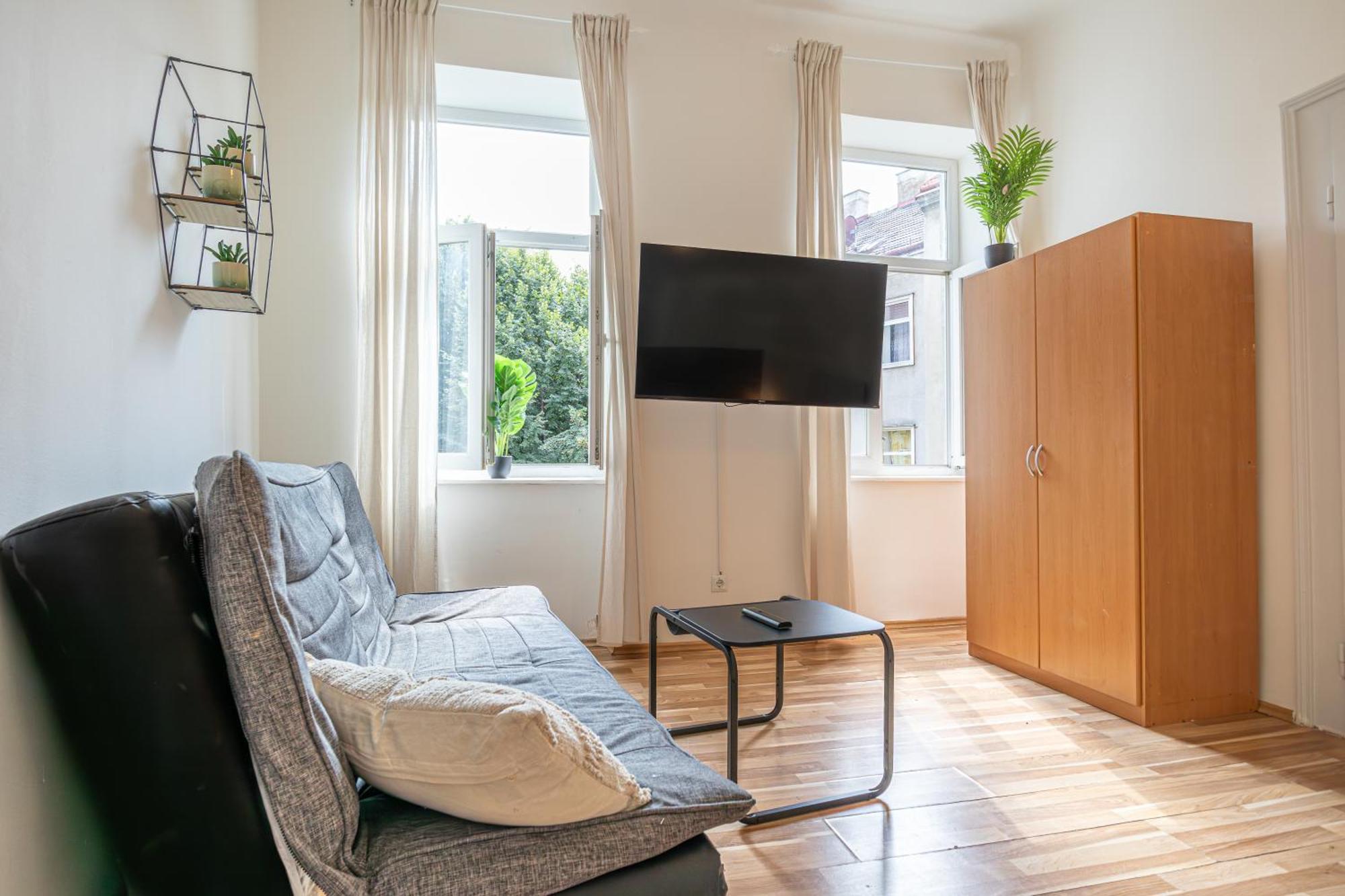 Apartament Inviting Economy 1br Apt. With The Location *