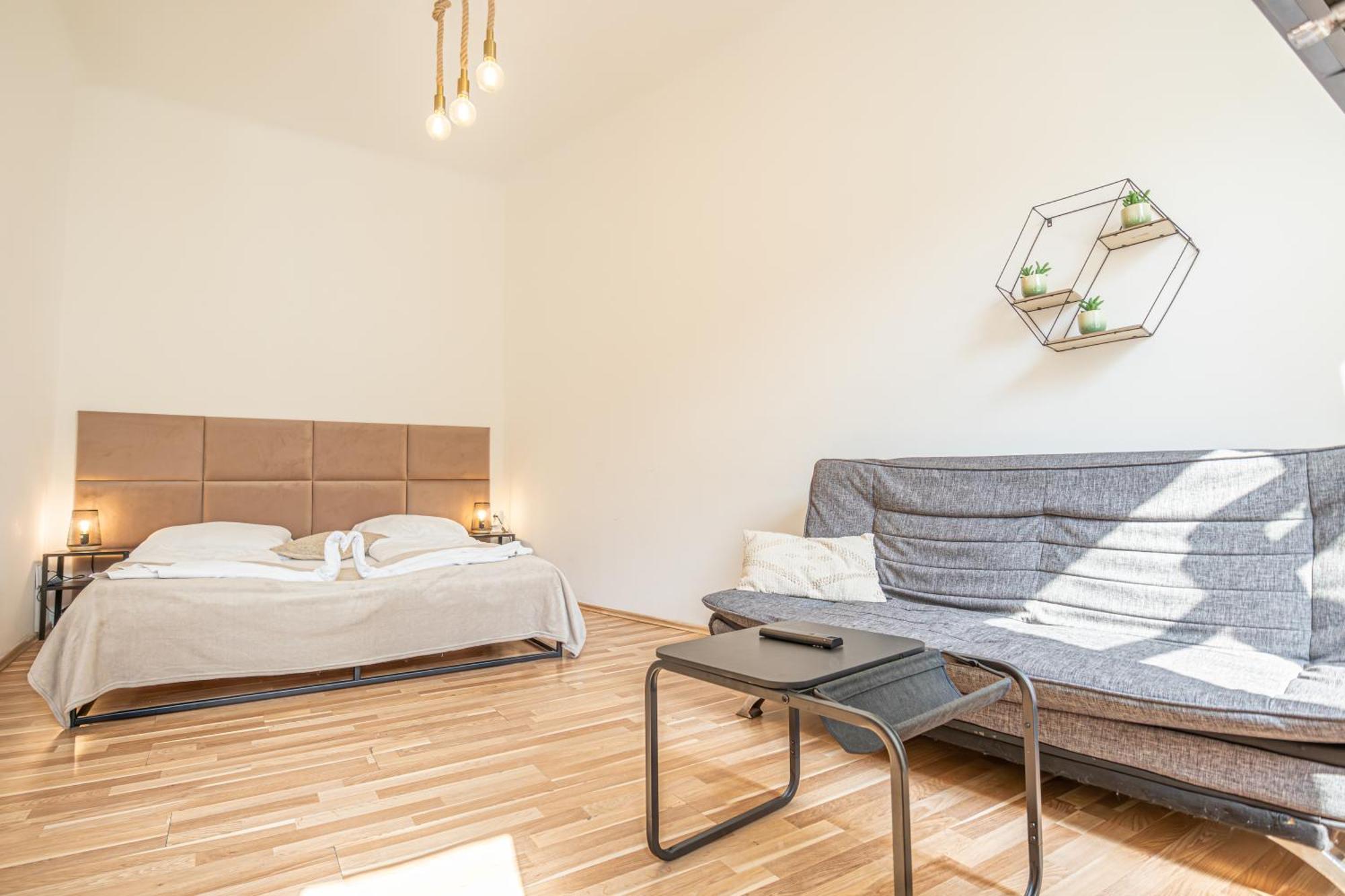 Apartament Inviting Economy 1br Apt. With The Location